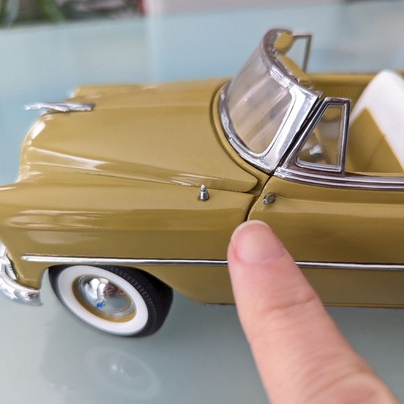 Sun Star 1953 Chevrolet Bel Air Convertible Die Cast Model Car Collectible 1:18 - Picture 6 of 12
